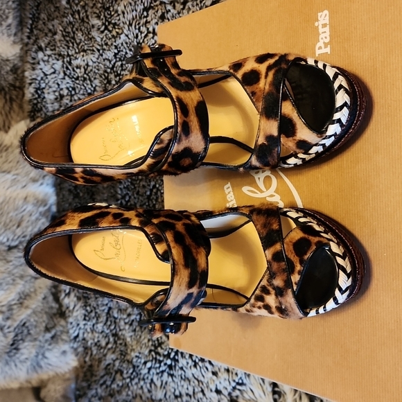 Almost new red bottom espadrilles size 36 - Picture 7 of 10